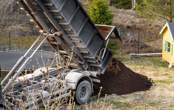 Yard Soil Delivery in Modesto